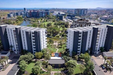 Studio Apartment in Century City