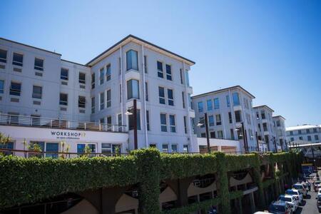 1 Bedroom Apartment in Waterfront