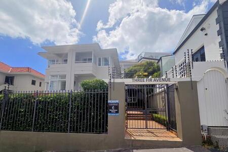 Studio Apartment in Bantry Bay