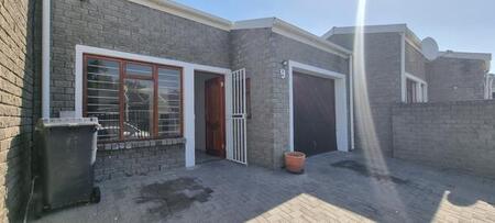 3 Bedroom House in Strand South
