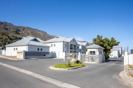 2 Bedroom Apartment in Admirals Park