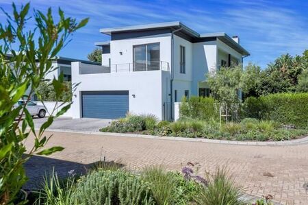 4 Bedroom House in Parel Vallei