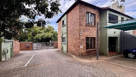 2 Bedroom Apartment in Sonheuwel