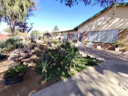 6 Bedroom House in Olifantshoek