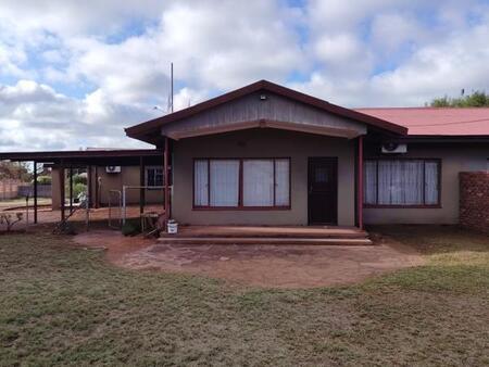 2 Bedroom Apartment in Postmasburg