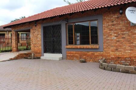 2 Bedroom House in Barberton