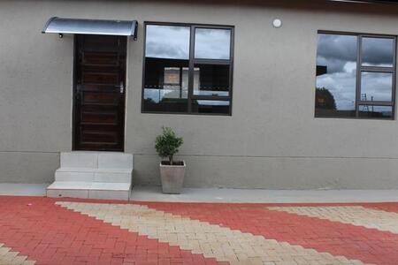 1 Bedroom Apartment in Barberton