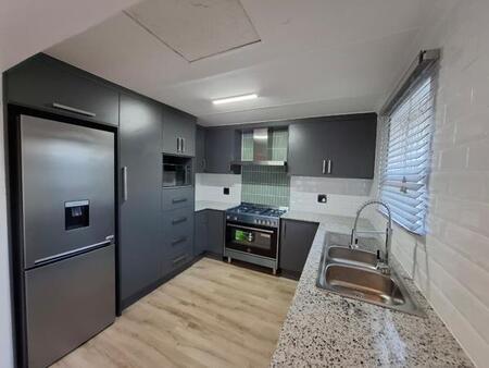 2 Bedroom Duplex in Arboretum