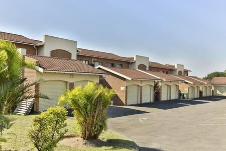 2 Bedroom Apartment in Arboretum