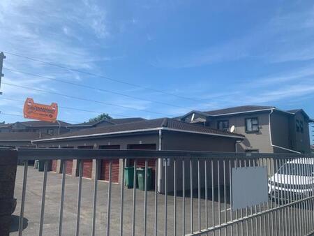 2 Bedroom Apartment in Arboretum