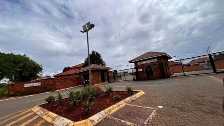 2 Bedroom apartment to rent in Clarina, Akasia