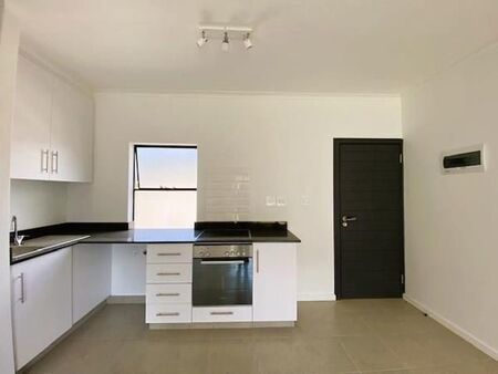 1 Bedroom Apartment in Waterfall