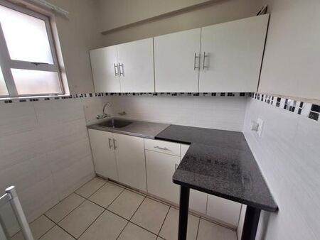 2 Bedroom Flat in Essenwood