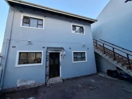 2 Bedroom Apartment in Montford