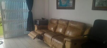 2 Bedroom Apartment in Amanzimtoti