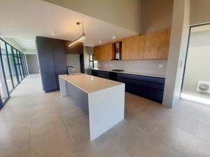 4 Bedroom House in Palm Lakes Estate