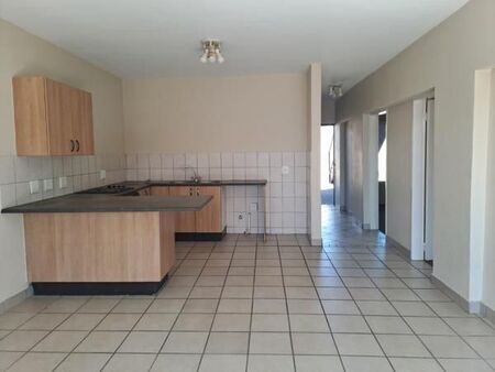 2 Bedroom Townhouse in Willowbrook