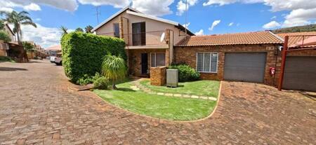 3 Bedroom Townhouse in Rangeview