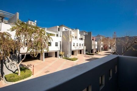 3 Bedroom House in Lombardy Estate