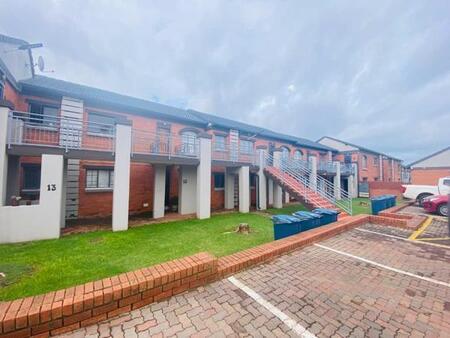 2 Bedroom Apartment in Mooikloof Ridge