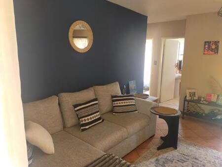 2 Bedroom Apartment in Mooikloof Ridge