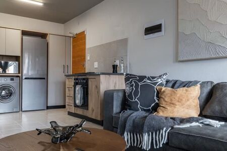 2 Bedroom Apartment in Willow Park Manor