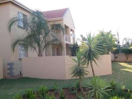 2 Bedroom Simplex in Wapadrand