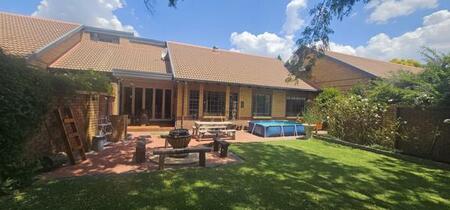 3 Bedroom Townhouse in Die Wilgers