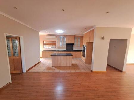 5 Bedroom House in Annlin