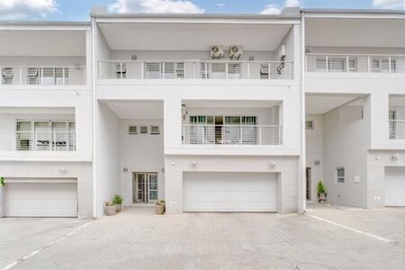 3 Bedroom Townhouse in Bryanston