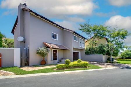 3 Bedroom Cluster in Dainfern