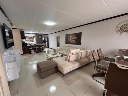 3 Bedroom Apartment in Broadacres