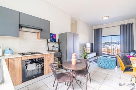 2 Bedroom Apartment in Linbro Park