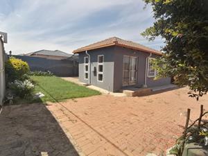 3 Bedroom House in Cosmo City