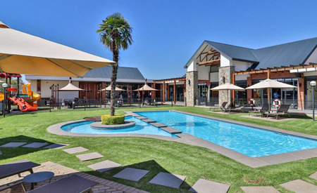 3 Bedroom Apartment in Olivedale