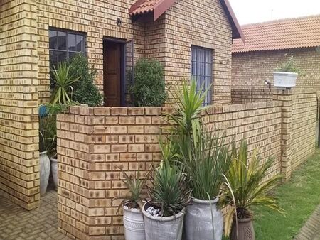 2 Bedroom Townhouse in Riversdale