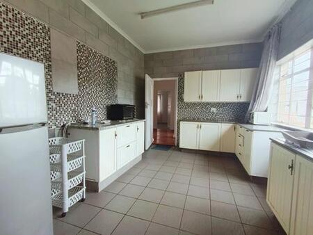 3 Bedroom House in Daggafontein