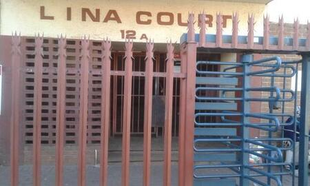 1 Bedroom Flat in Kempton Park Central