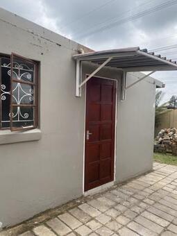 Studio apartment in Kempton Park West