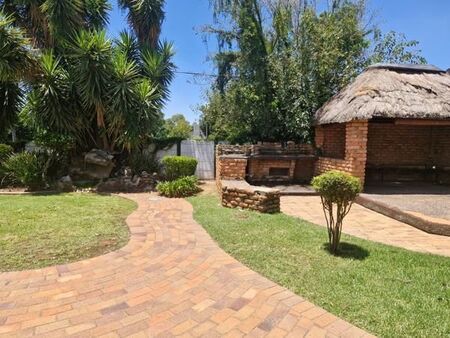 Bachelor apartment in Edenvale