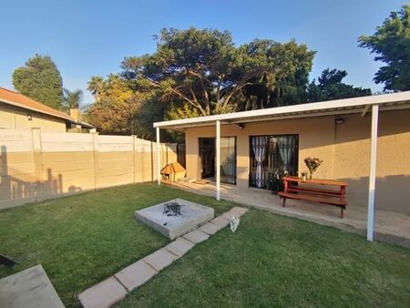 1 Bedroom Apartment in Rooihuiskraal