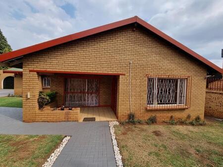 4 Bedroom House in Laudium