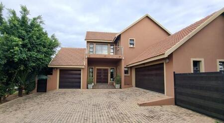 5 Bedroom House in Brooklands Lifestyle Estate