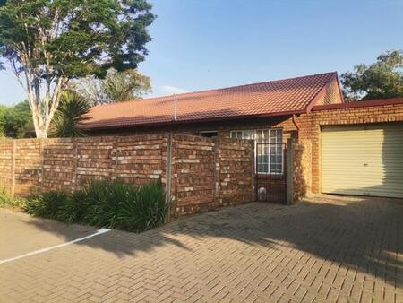 2 Bedroom Townhouse in Pierre van Ryneveld