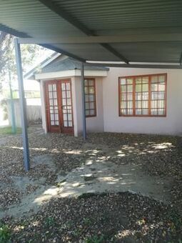 1 Bedroom Apartment in Ladybrand