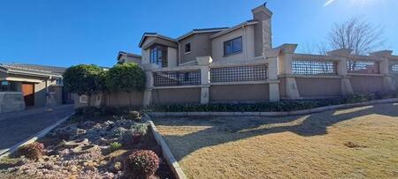 2 Bedroom Townhouse in Panorama