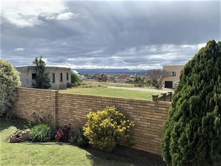 3 Bedroom House in Wavecrest