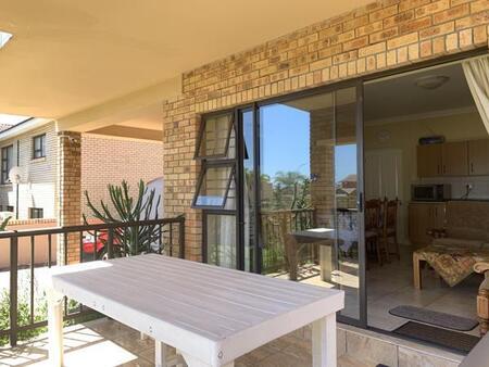 2 Bedroom Flat in Jeffreys Bay