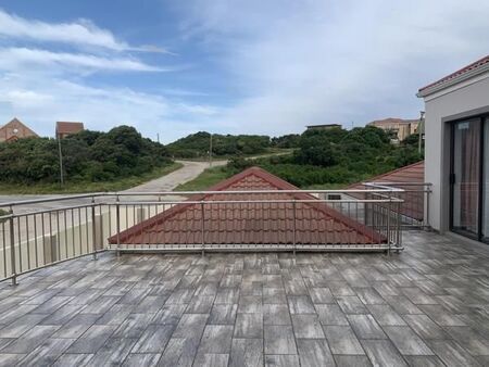 3 Bedroom House in Paradise Beach