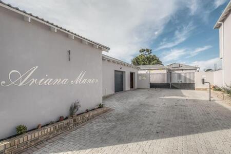 3 Bedroom Townhouse in Overbaakens
